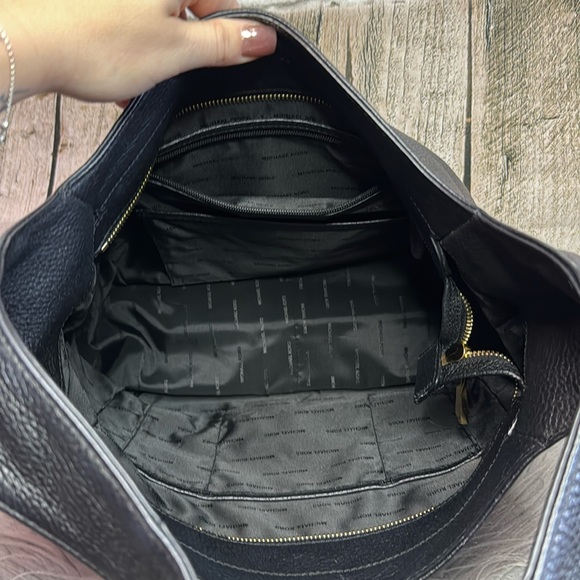 MICHAEL KORS - Shoulder bag - Picture 8 of 11